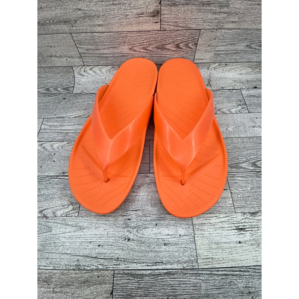 Crocs Orange Flip Flops‎ Thong Sandals Women's Size 8 Comfort Beach Pool